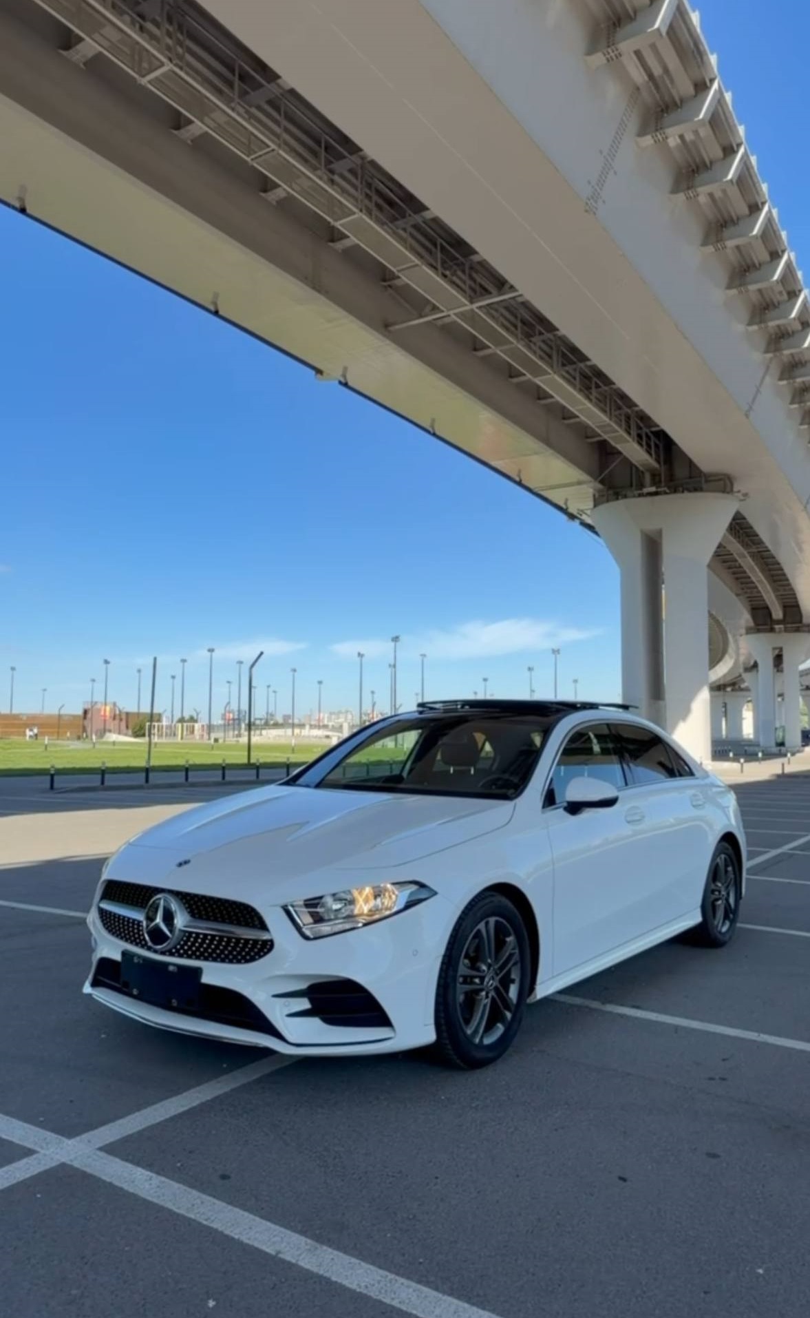 MERCEDES A180L